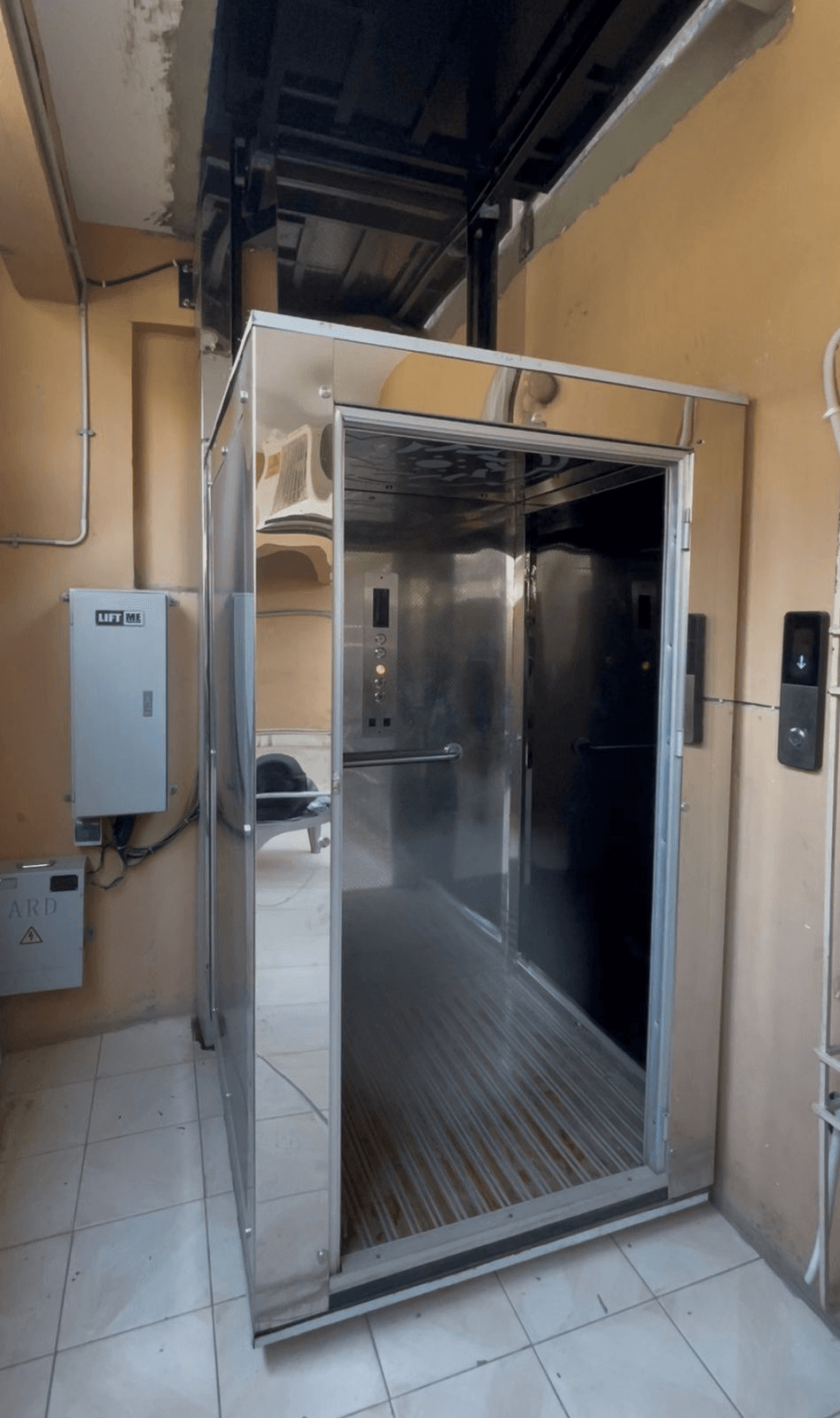 Gulistan-e-Johar's Top Closer Lift